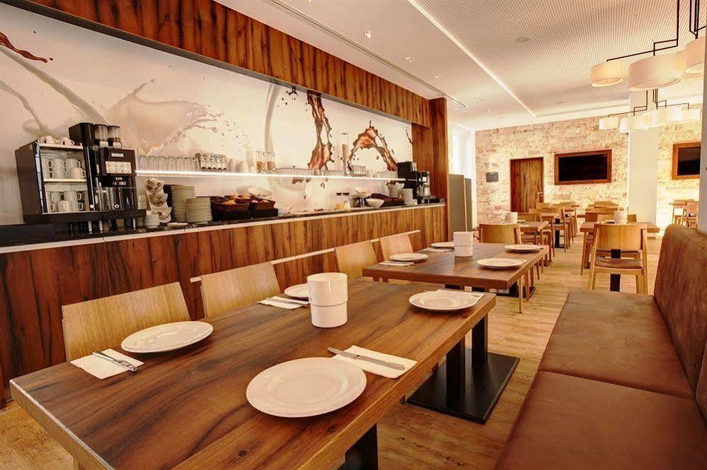 Riku Hotel Neu-Ulm Kültér fotó