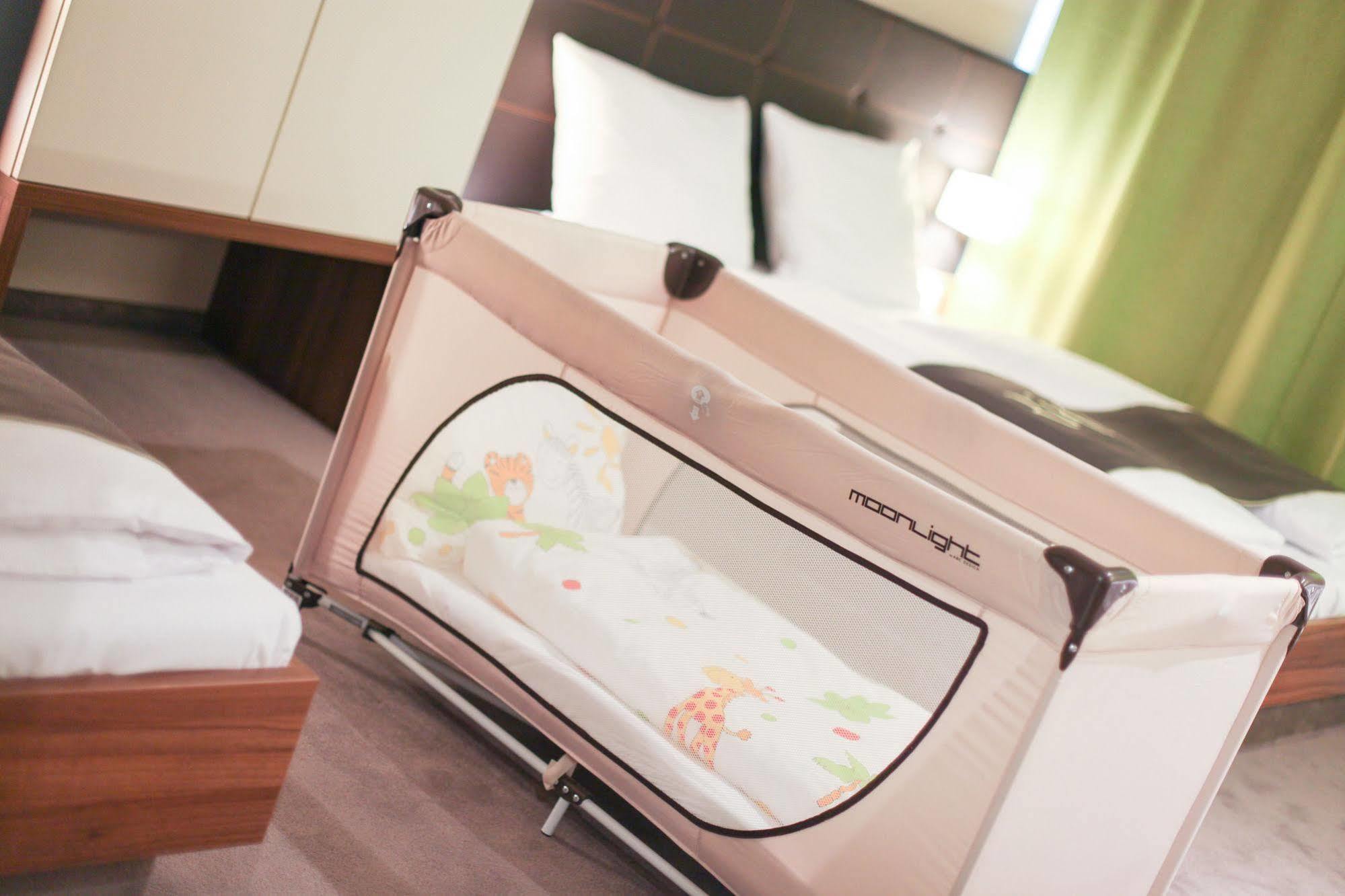 Riku Hotel Neu-Ulm Kültér fotó