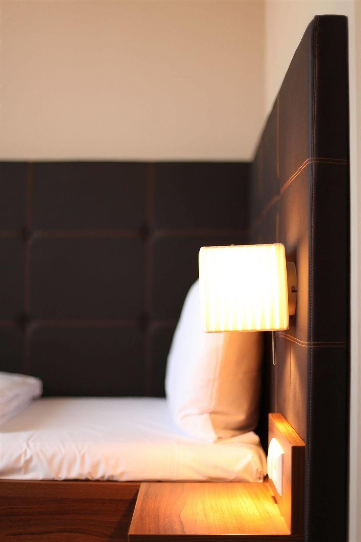 Riku Hotel Neu-Ulm Kültér fotó